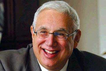 Tulane University President Scott Cowen made an impassioned plea against proposed legislation that critics say would have hampered operations at Louisiana&rsquo;s law clinics.