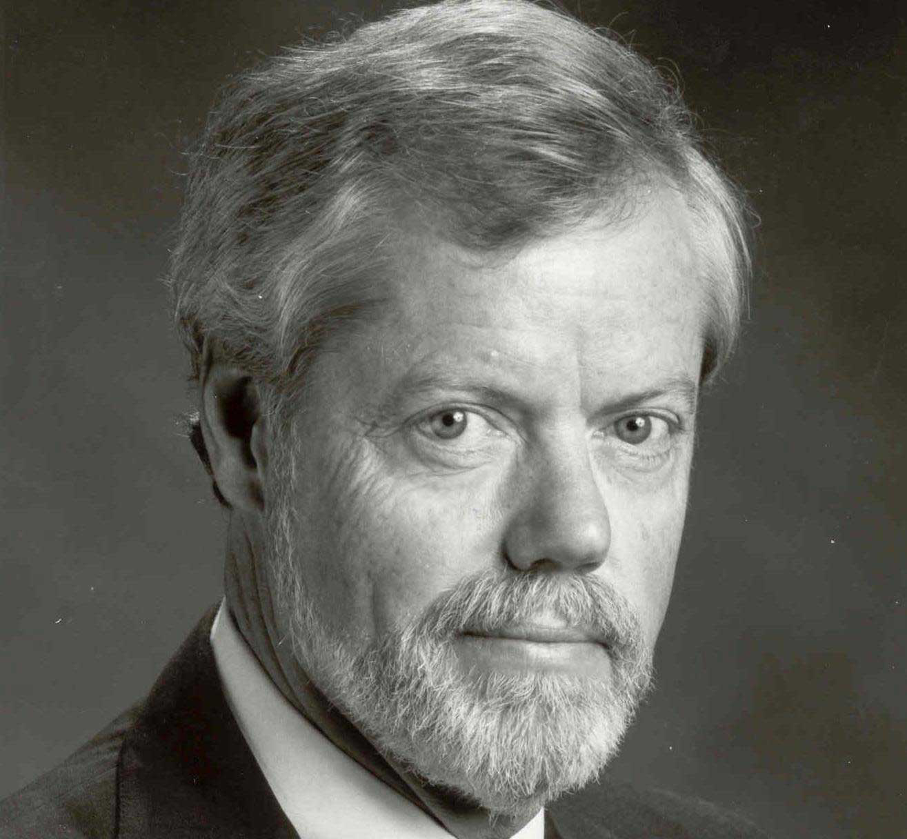 Dr. David L. Warren is president of the National Association of Independent Colleges and Universities.