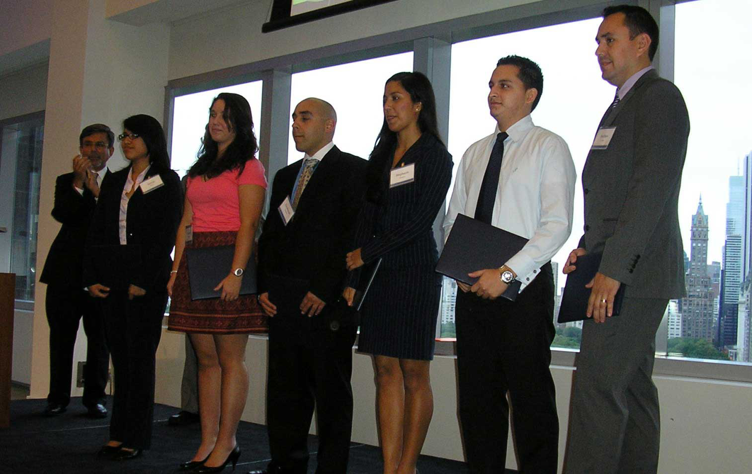 2010 Hispanic Scholarship Fund awardees and HSF president Frank Alvarez (far left) (photo by Lois Elfman)