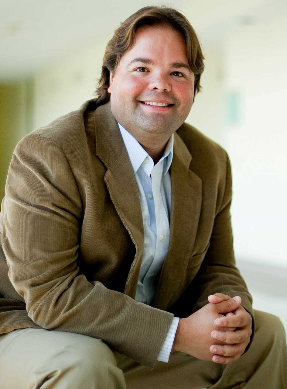 Carlos D. Bustamante