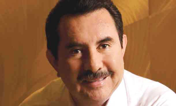 Dr. Antonio Flores