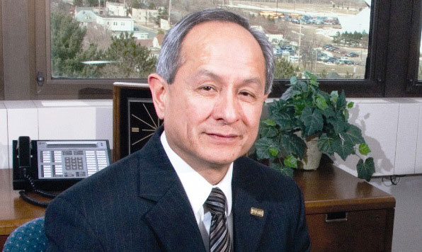 Dr. Leslie Wong