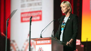 160720112737-charlie-theron-aids2016-opening-ceremony-exlarge-169