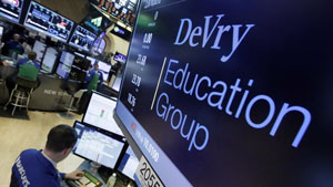 ct-devry-trump-for-profit-college-20170214-001
