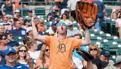 giant-baseball-glove