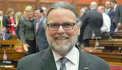 Connecticut 400&times;230