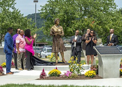 Statue of Katherine Johnson