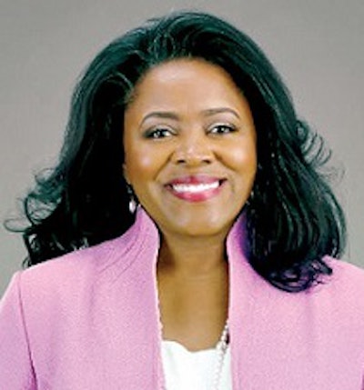 Dr. Elnora Teña Webb