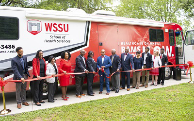 20180517NewMobileClinicRibbonCutting