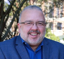 Dr. Manuel A. P&eacute;rez-Qui&ntilde;ones feat