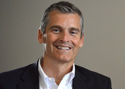 Pres_Glenn_Cummings_edited__web_square_DSC_0117_0