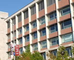 Simon-Cancer-Center-Outside