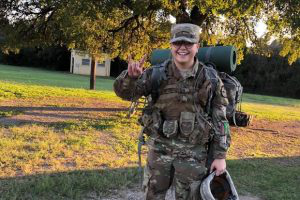 38428318-1555026211975132-r