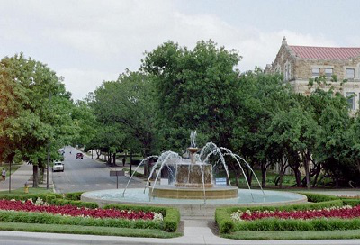 KU_Campus_Fountain