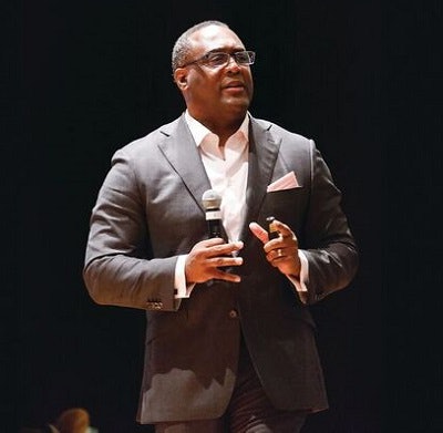Johnathan Holifield