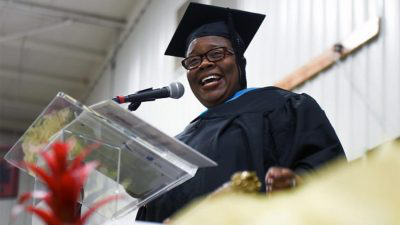 Shaashawn Dial_Remarks_December 2019 Commencement speech_ photo by Daniel Shular of Missourian