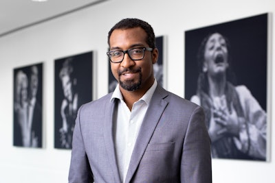 Dr. Hakeem Leonard