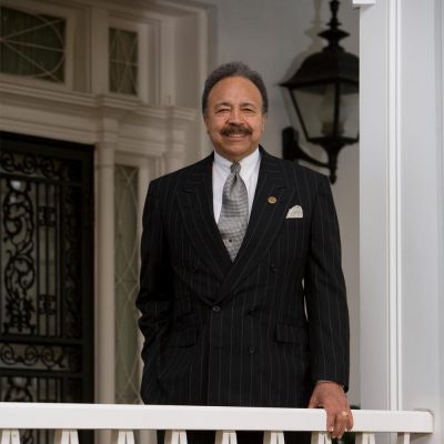 Dr. William R. Harvey