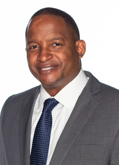 Dr. Derrick Gragg