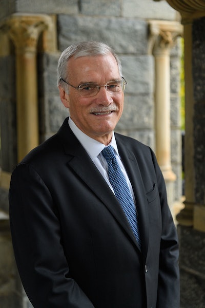 Dr. Robert M. Groves
