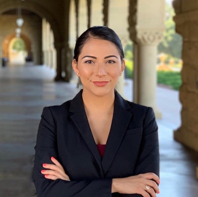 Dr. Natalie Nevárez
