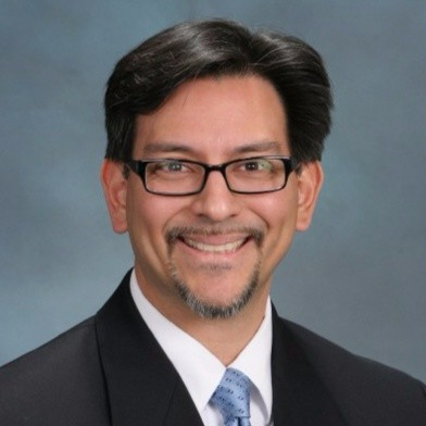 Dr. Russell Casta&ntilde;eda-Calleros