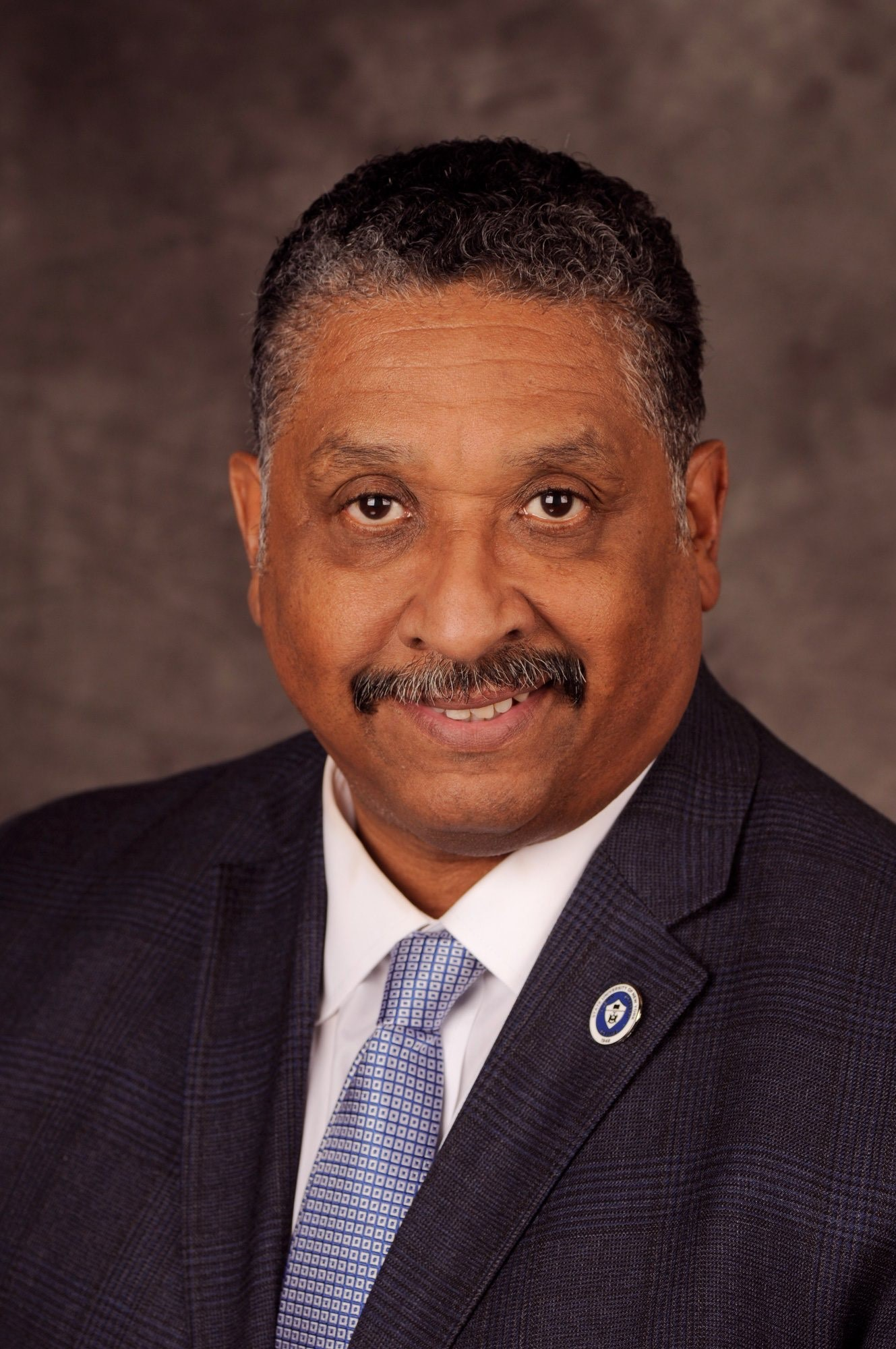 Dr. Carlos N. Medina