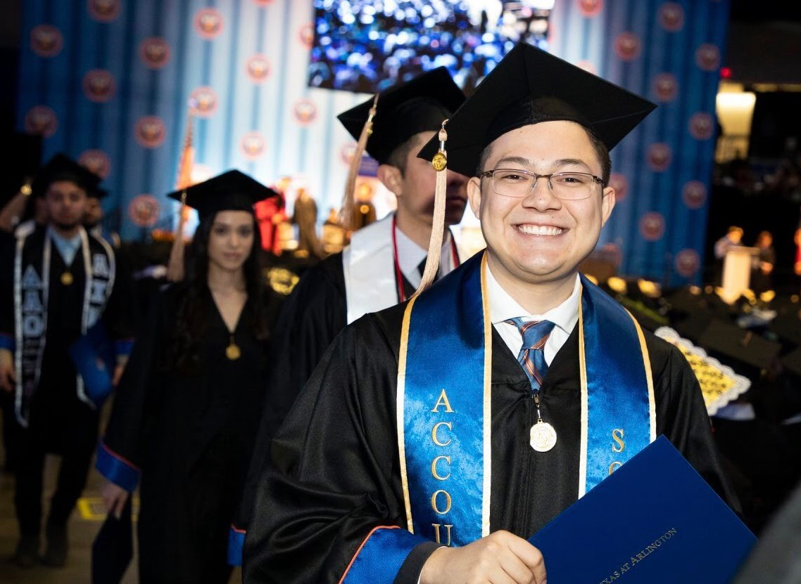 Daniel Rubio graduates from the University of Texas at Arlington.