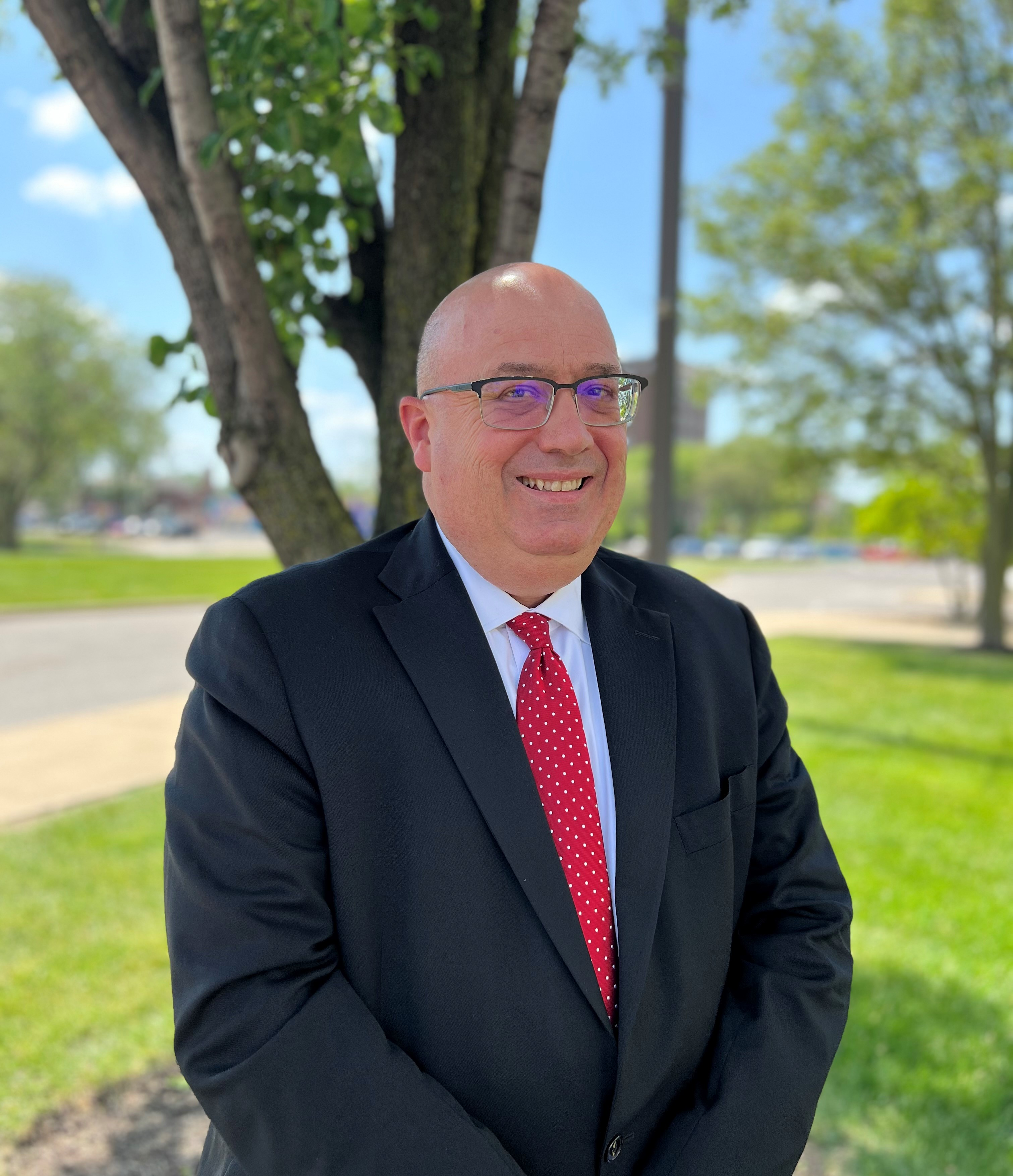 Dr. Manuel Mart&iacute;nez