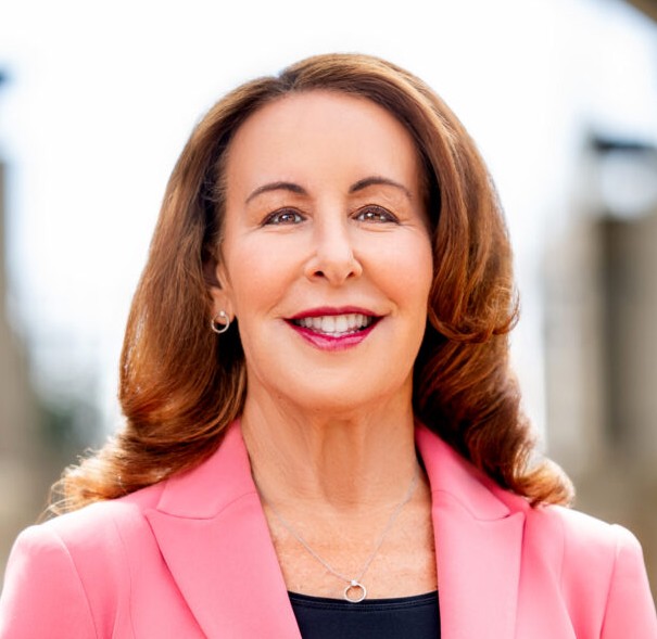 Dr. Jennifer Chatman