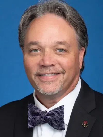 Dr. Chris Olsen