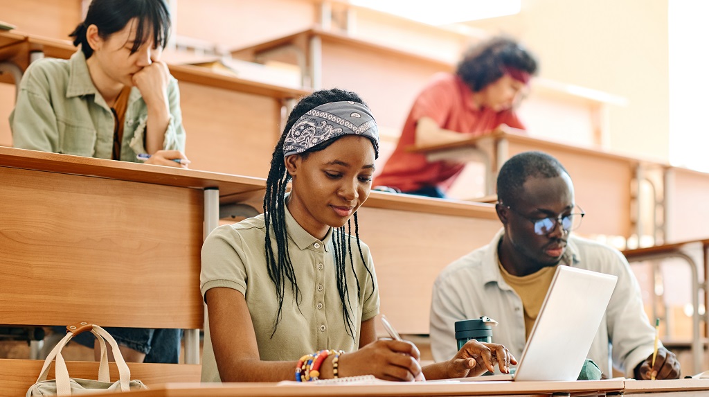 Snapshot Undocumented College Students