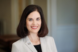 Dr. Lisa Murphey Lundquist