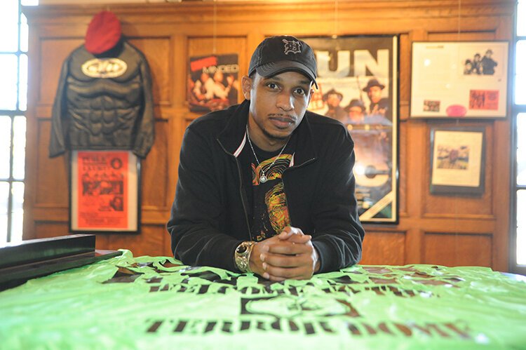 Dr. Khalid el-Hakim at a Black History 101 Mobile Museum event.