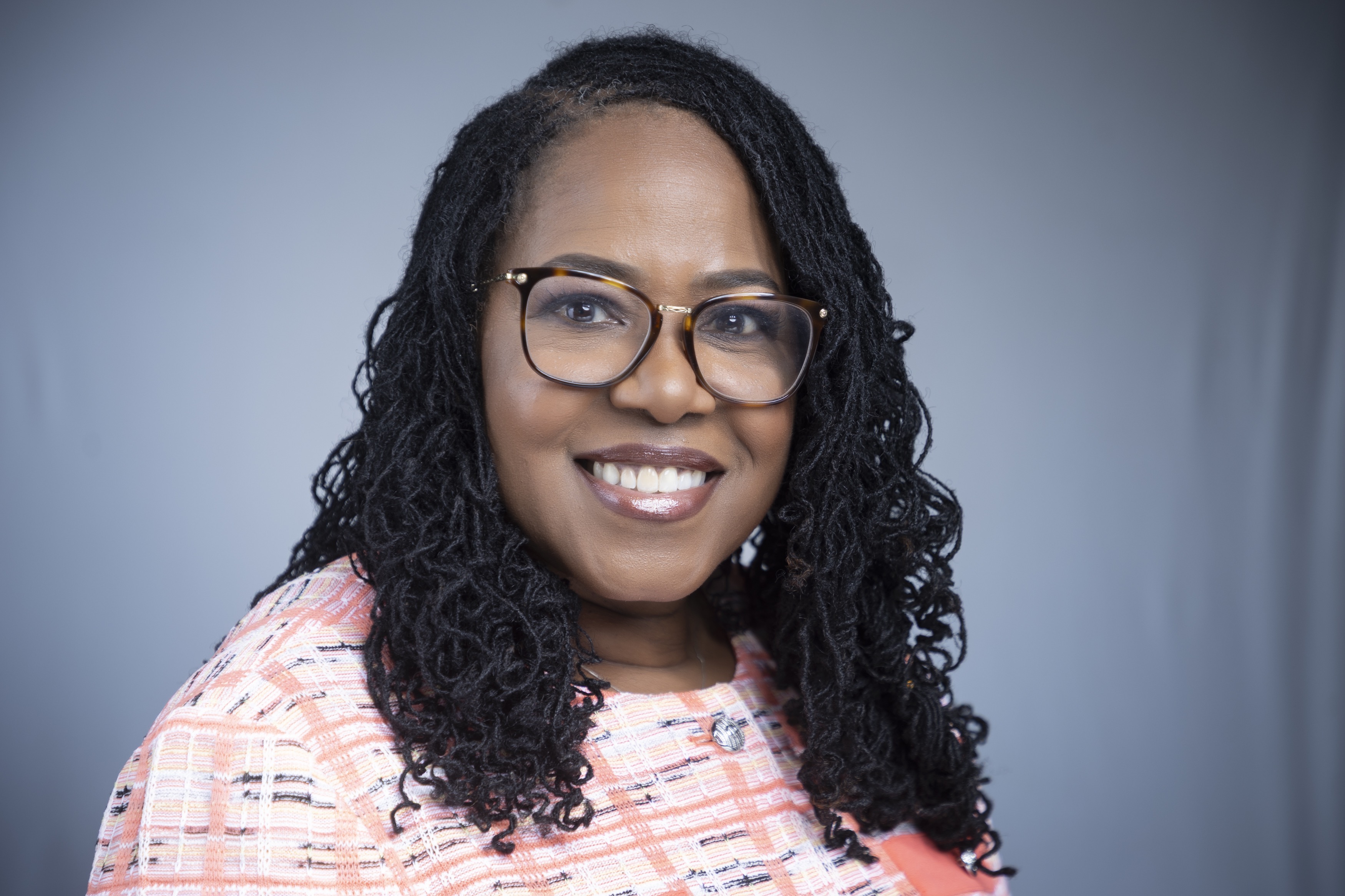 Dr Joyce Ester Select 1