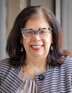 Valerie Dent Headshot 25