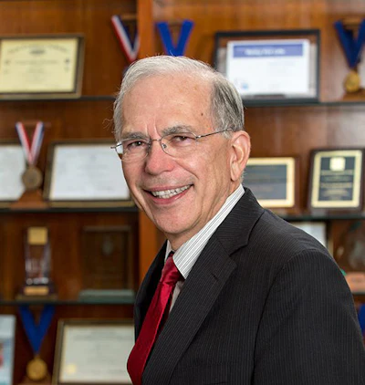 6977f7f0e791fbfeb178b7f1 Dr George Boggs